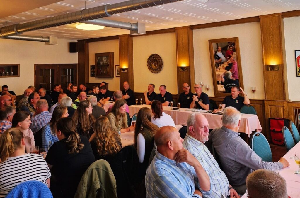 Bierprobe, Zeltaufbau und Zeltschmücken – die Vorfreude steigt